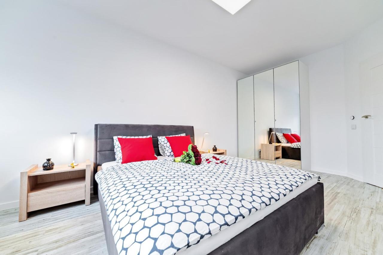 Apartamenty Homely Place Casa Verona - Stary Rynek - Parking Poznan Exterior photo